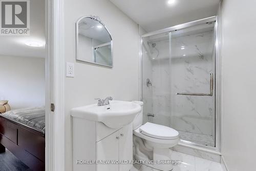 16 Third Street, Kawartha Lakes (Dunsford), ON - Indoor Photo Showing Bathroom