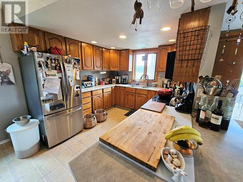 2805 Dohler Road, Smithers, BC - Indoor Photo Showing Kitchen