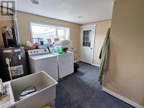 2805 Dohler Road, Smithers, BC - Indoor Photo Showing Laundry Room