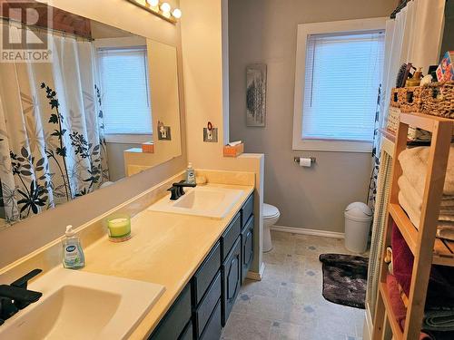 2805 Dohler Road, Smithers, BC - Indoor Photo Showing Bathroom