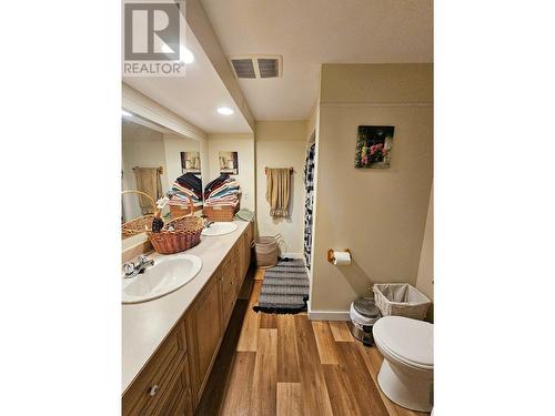 2805 Dohler Road, Smithers, BC - Indoor Photo Showing Bathroom