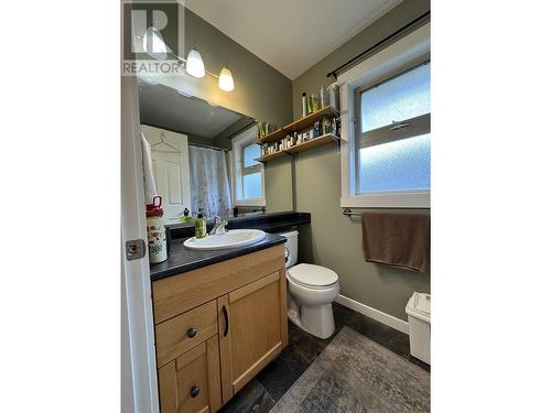 211 Foster Way, Williams Lake, BC - Indoor Photo Showing Bathroom