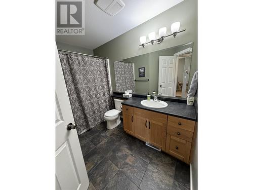 211 Foster Way, Williams Lake, BC - Indoor Photo Showing Bathroom