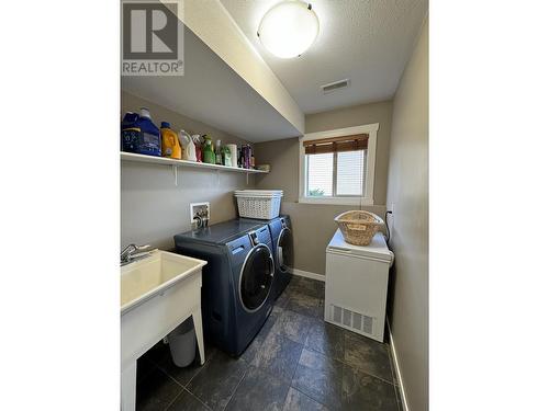 211 Foster Way, Williams Lake, BC - Indoor Photo Showing Laundry Room