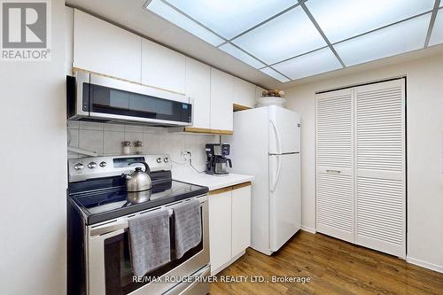 901 - 131 Torresdale Avenue, Toronto (Westminster-Branson), ON - Indoor Photo Showing Kitchen