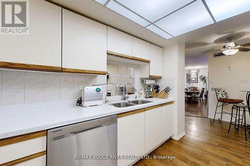 901 - 131 Torresdale Avenue, Toronto (Westminster-Branson), ON - Indoor Photo Showing Kitchen With Double Sink