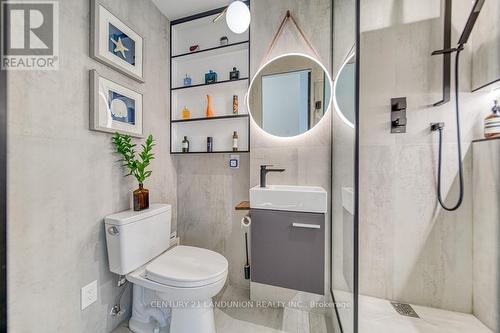 203 - 102 Bloor Street W, Toronto (Annex), ON - Indoor Photo Showing Bathroom