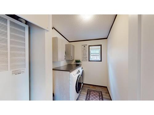 513 Pagurut Avenue W, Cranbrook, BC - Indoor Photo Showing Laundry Room