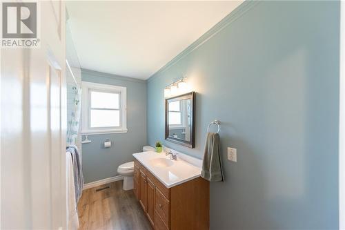 447 Boundary Road, Pembroke, ON - Indoor Photo Showing Bathroom