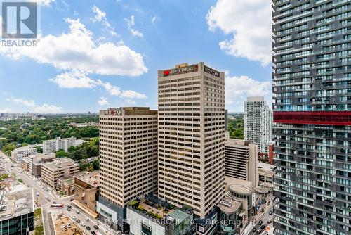 4206 - 2221 Yonge Street, Toronto (Mount Pleasant West), ON 