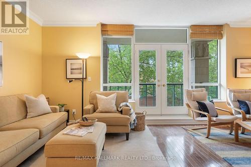 205 - 35 Boardwalk Drive, Toronto (The Beaches), ON - Indoor Photo Showing Living Room