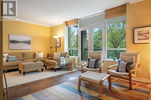 205 - 35 Boardwalk Drive, Toronto (The Beaches), ON - Indoor Photo Showing Living Room