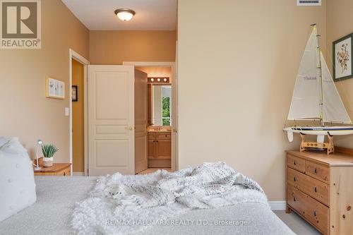 205 - 35 Boardwalk Drive, Toronto (The Beaches), ON - Indoor Photo Showing Bedroom