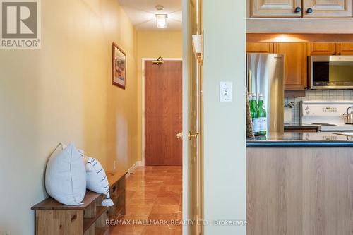 205 - 35 Boardwalk Drive, Toronto (The Beaches), ON - Indoor Photo Showing Kitchen