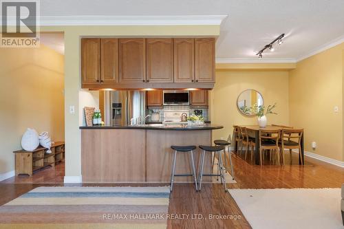 205 - 35 Boardwalk Drive, Toronto (The Beaches), ON - Indoor Photo Showing Kitchen