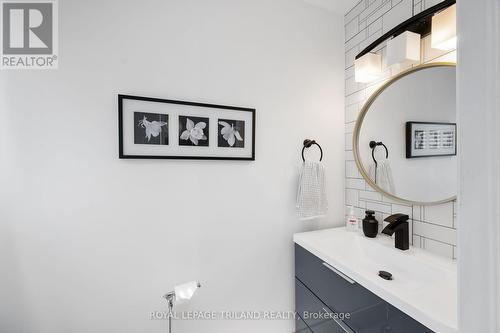 7644 Riverside Drive, Lambton Shores (Port Franks), ON -  Photo Showing Bathroom