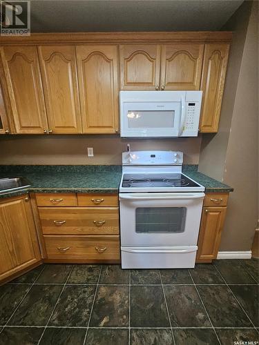 801 Eva Street, Estevan, SK - Indoor Photo Showing Kitchen