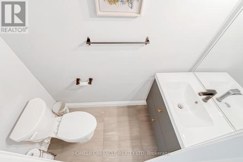 32 Kaiser Lane, Middlesex Centre (Komoka), ON - Indoor Photo Showing Bathroom