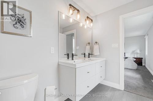 32 Kaiser Lane, Middlesex Centre (Komoka), ON - Indoor Photo Showing Bathroom