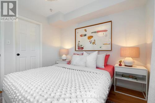 20B Leaside Park Drive, Toronto (Thorncliffe Park), ON - Indoor Photo Showing Bedroom