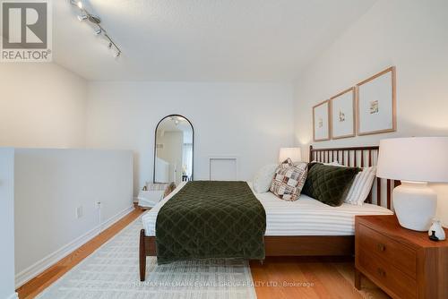 20B Leaside Park Drive, Toronto (Thorncliffe Park), ON - Indoor Photo Showing Bedroom