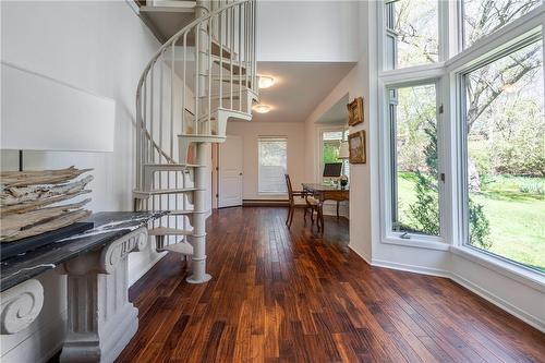 607 Edgewater Crescent, Burlington, ON - Indoor Photo Showing Other Room