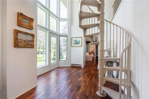 607 Edgewater Crescent, Burlington, ON - Indoor Photo Showing Other Room