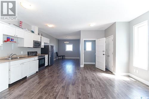 1352 Angus Street, Regina, SK - Indoor Photo Showing Kitchen With Double Sink