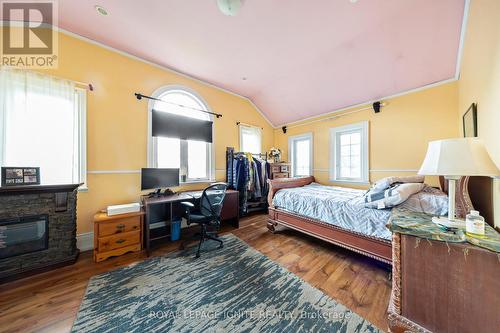 24 Tamblyn Road, Clarington, ON - Indoor Photo Showing Bedroom