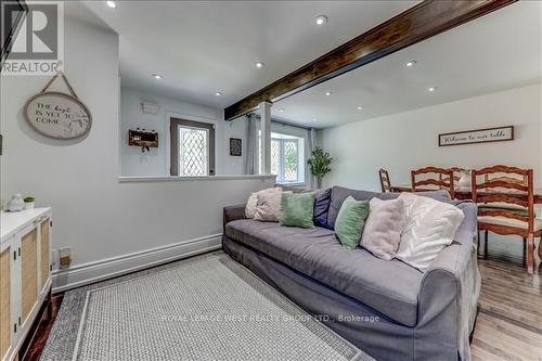 19 Yorkview Drive, Toronto (Stonegate-Queensway), ON - Indoor