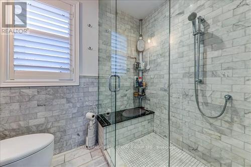 19 Yorkview Drive, Toronto (Stonegate-Queensway), ON - Indoor Photo Showing Bathroom