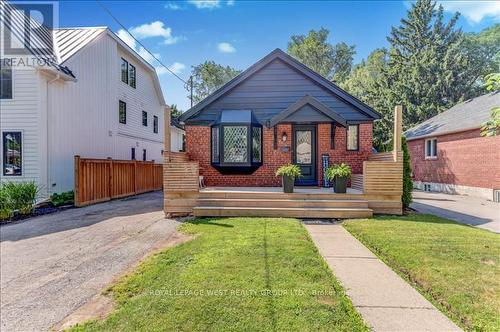 19 Yorkview Drive, Toronto (Stonegate-Queensway), ON - Outdoor