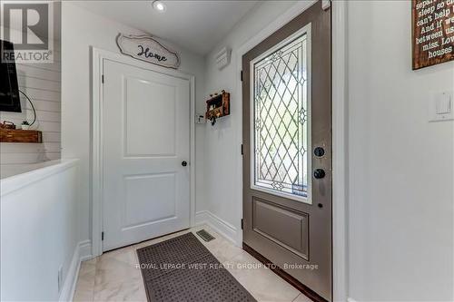 19 Yorkview Drive, Toronto (Stonegate-Queensway), ON - Indoor Photo Showing Other Room