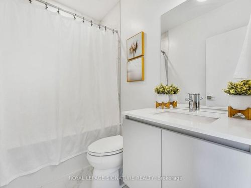 3058 Trailside Dr, Oakville, ON - Indoor Photo Showing Bathroom