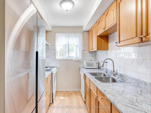 17-15 Tracey Park Dr, Belleville, ON - Indoor Photo Showing Kitchen With Double Sink