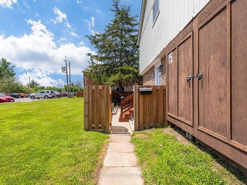 17-15 Tracey Park Dr, Belleville, ON - Outdoor