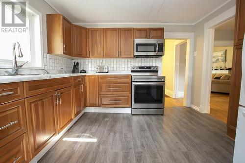 132 Woodward Ave, Sault Ste. Marie, ON - Indoor Photo Showing Kitchen