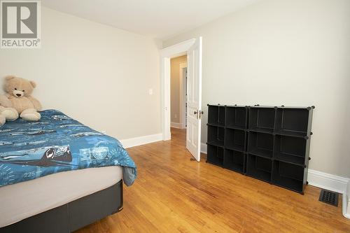 132 Woodward Ave, Sault Ste. Marie, ON - Indoor Photo Showing Bedroom