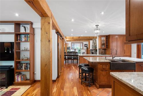 1194 Stirling Drive, Oakville, ON - Indoor Photo Showing Kitchen With Double Sink