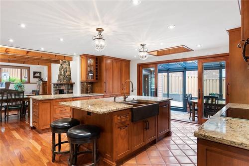 1194 Stirling Drive, Oakville, ON - Indoor Photo Showing Kitchen