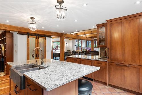 1194 Stirling Drive, Oakville, ON - Indoor Photo Showing Kitchen