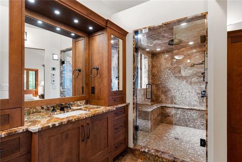 1194 Stirling Drive, Oakville, ON - Indoor Photo Showing Bathroom