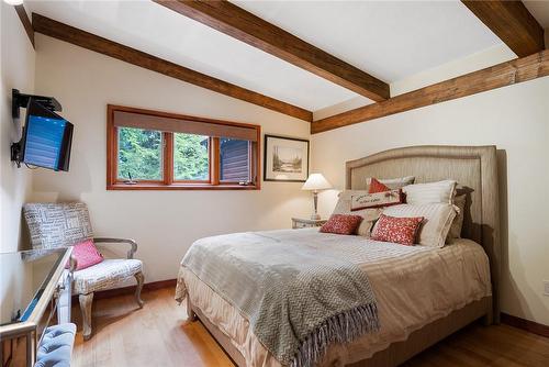 1194 Stirling Drive, Oakville, ON - Indoor Photo Showing Bedroom