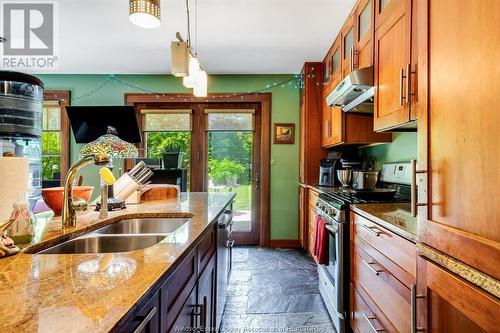 395 Kensington Boulevard, Tecumseh, ON - Indoor Photo Showing Kitchen With Double Sink