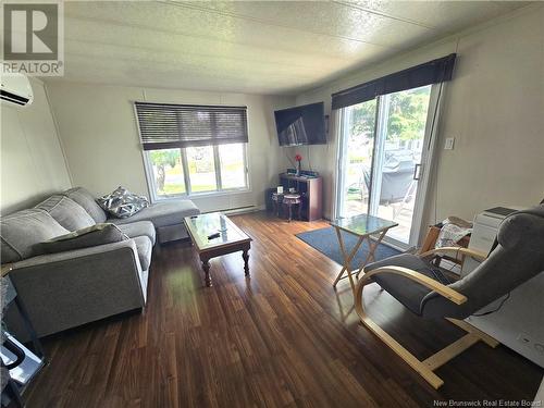 28 Parc P'Tiso Street, Edmundston, NB - Indoor Photo Showing Living Room