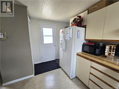 28 Parc P'Tiso Street, Edmundston, NB - Indoor Photo Showing Kitchen