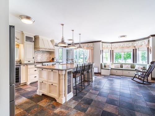 Vue d'ensemble - 2078 Ch. De Rive-De-La-Prairie, Stratford, QC - Indoor Photo Showing Kitchen With Upgraded Kitchen