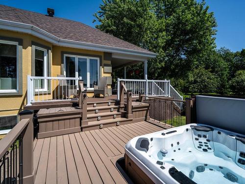 Spa - 2078 Ch. De Rive-De-La-Prairie, Stratford, QC - Outdoor With Deck Patio Veranda