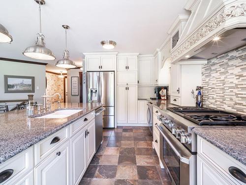 Cuisine - 2078 Ch. De Rive-De-La-Prairie, Stratford, QC - Indoor Photo Showing Kitchen With Double Sink With Upgraded Kitchen