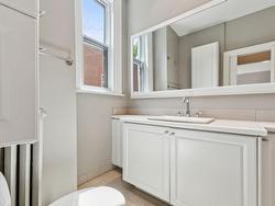 Ensuite bathroom - 